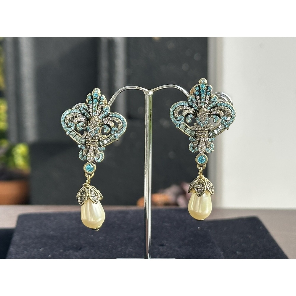 NEW Heidi‎ Daus fleur de lis Earrings - Picture 7 of 8